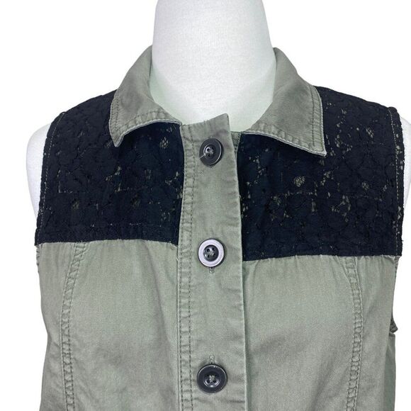 Maurices Green Vest Lace Shoulder Medium - Picture 4 of 5